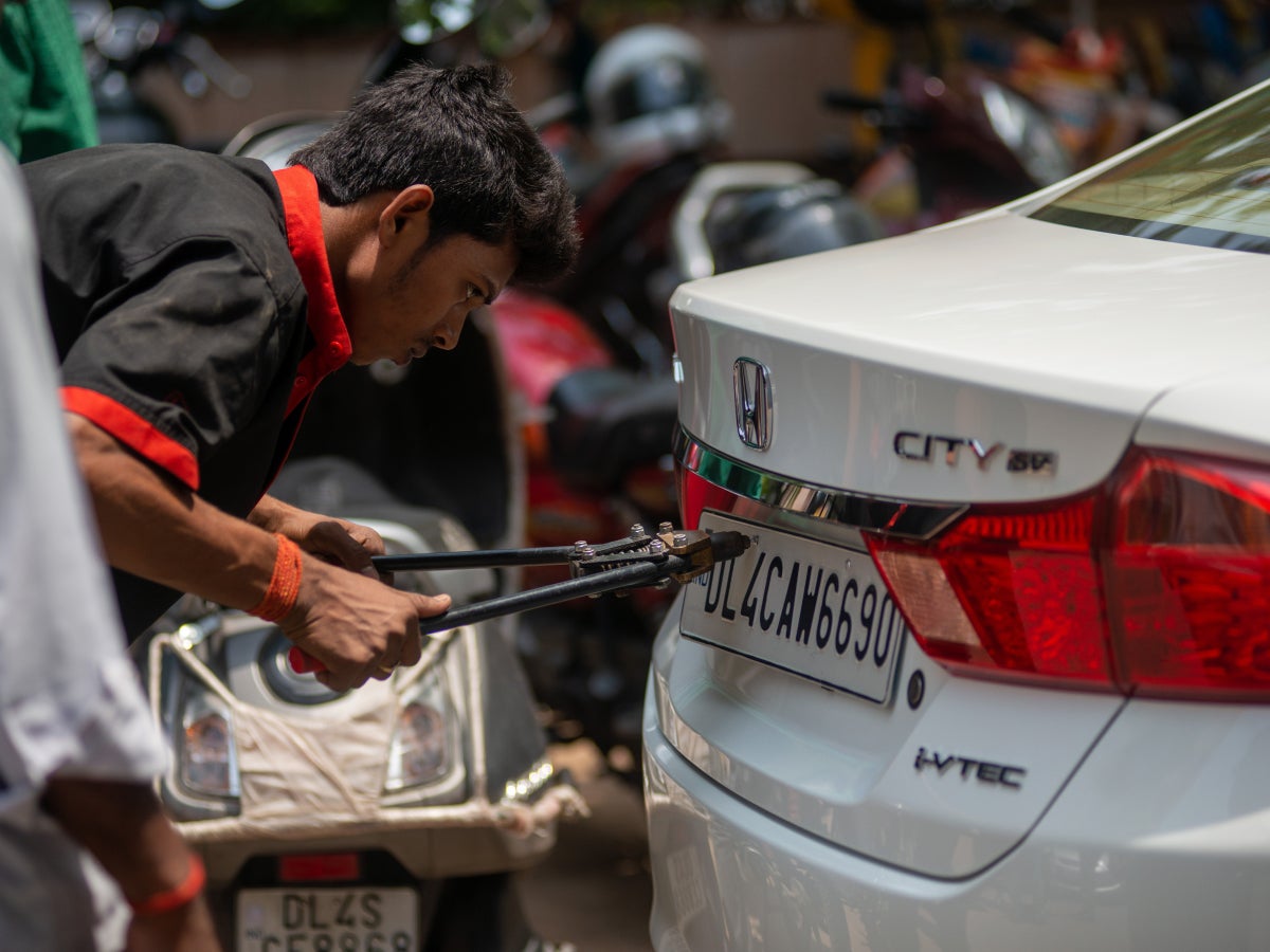 HSRP number plate standardised font