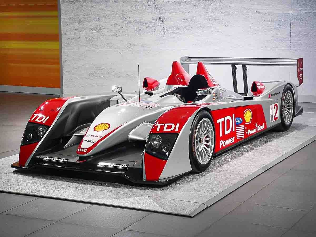 Best V12 Engine Cars: Audi R10 TDI Le Mans – Most Race-winning Diesel V12 Car