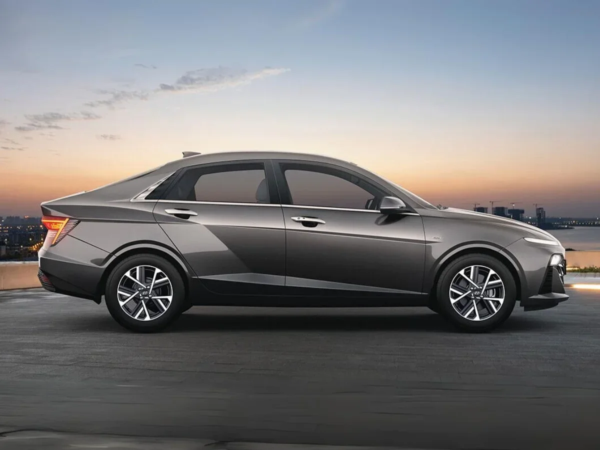 2024 hyundai verna side exterior