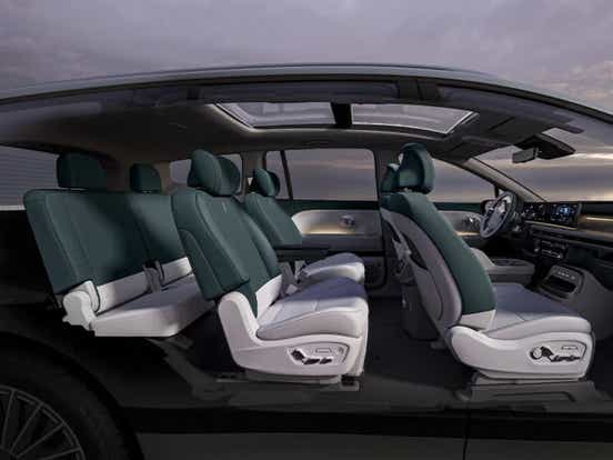 new 2025 hyundai ioniq 9 electric suv seats interior features