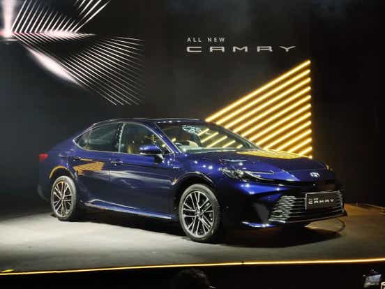 new 2025 toyota camry india design front