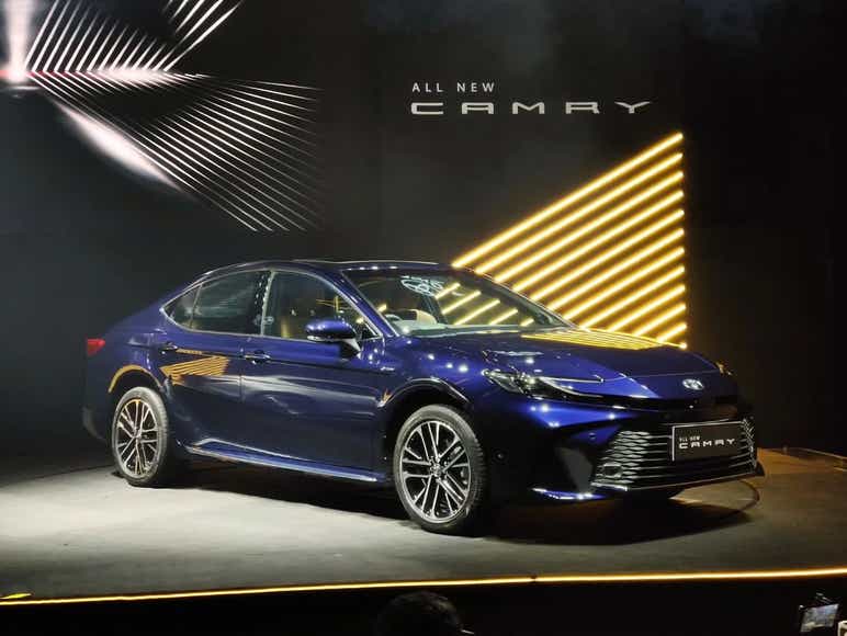 new 2025 toyota camry india design front