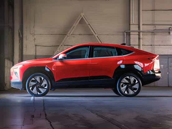 2025 mahindra xev 9e design side red india price