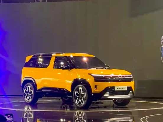 upcoming 2025 tata sierra design front india auto expo