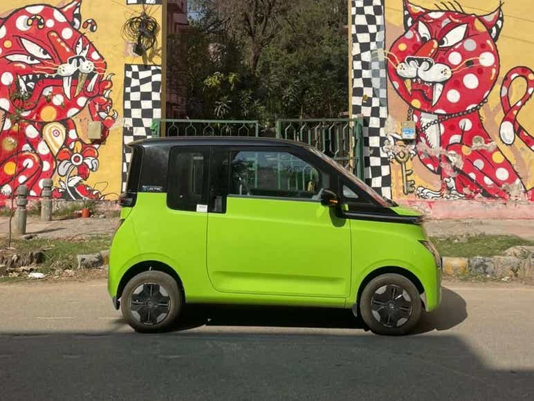 2025 mg comet ev plush green ev lodhi art district aryan