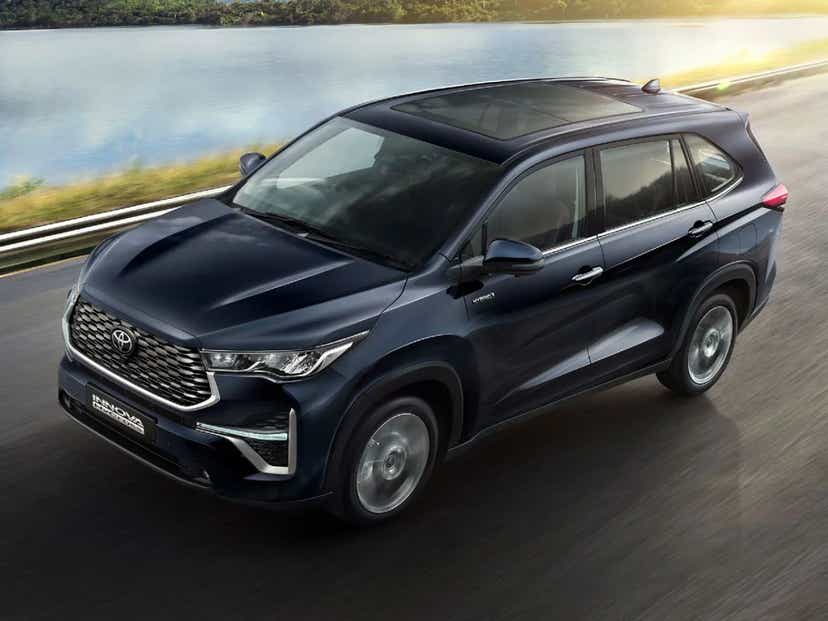 2025 toyota innova hycross design exterior top