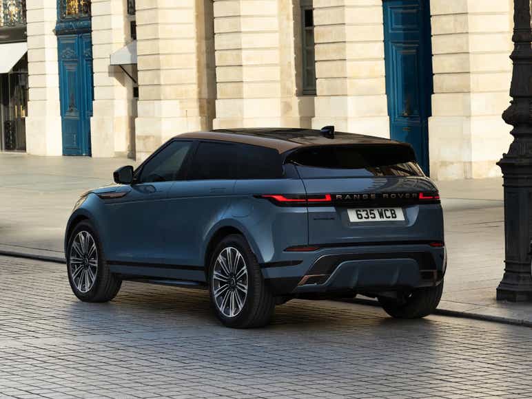 2025 Range Rover Evoque rear image