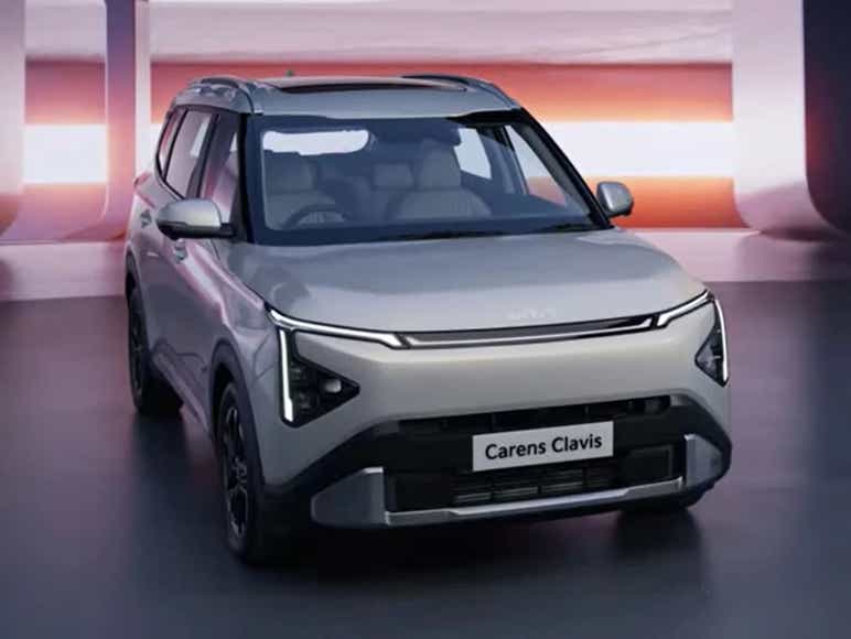 new 2025 kia carens clavis revealed launched price in india