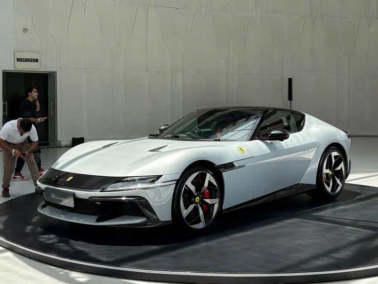 2025 ferrari 12cilindri price in india aryan