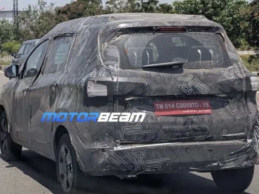 upcoming new renault triber spy shots design motorbeam