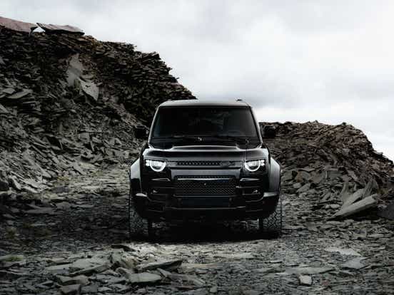 Land Rover Defender Octa Black revealed