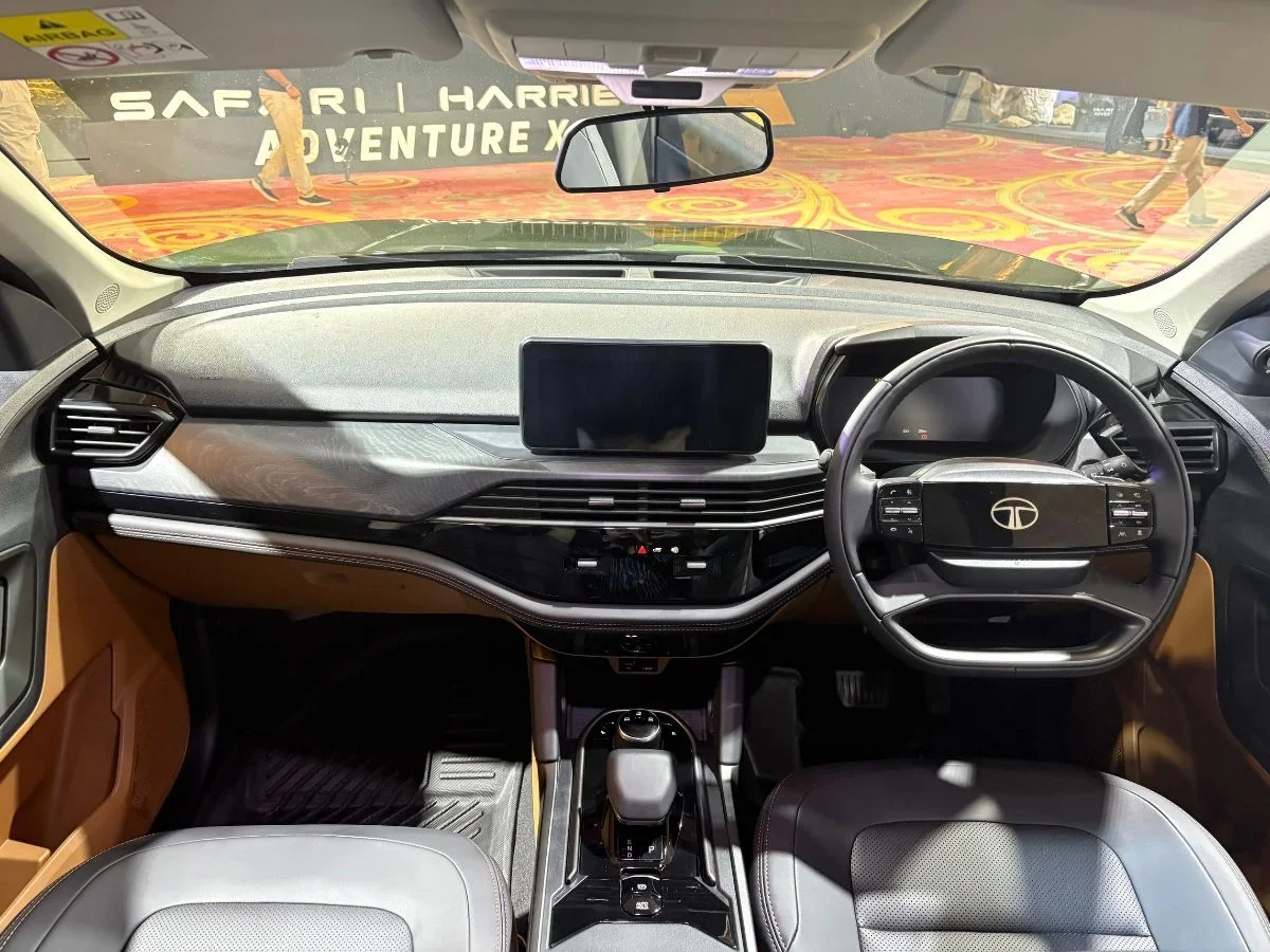 new 2025 tata harrier adventure interior dashboard features aryan