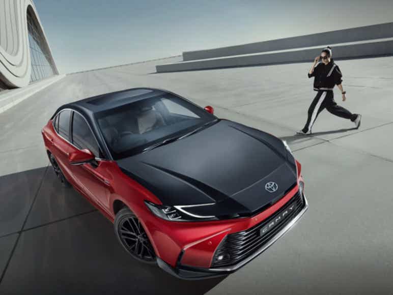 Toyota Camry Sprint Edition launched in India