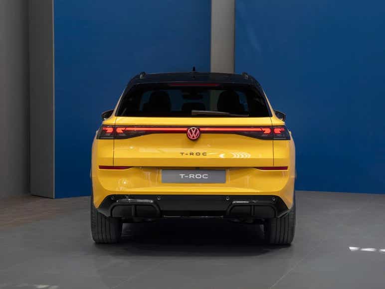 2025 volkswagen t roc rear