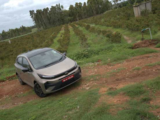 2025 tata altroz cng review first drive bangalore full front top shot aryan