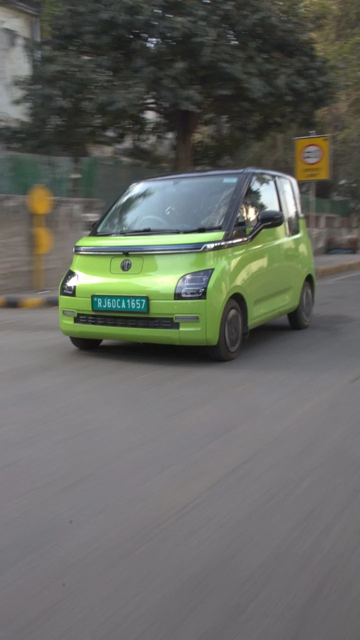 2025 mg comet ev driving shot ws aryan