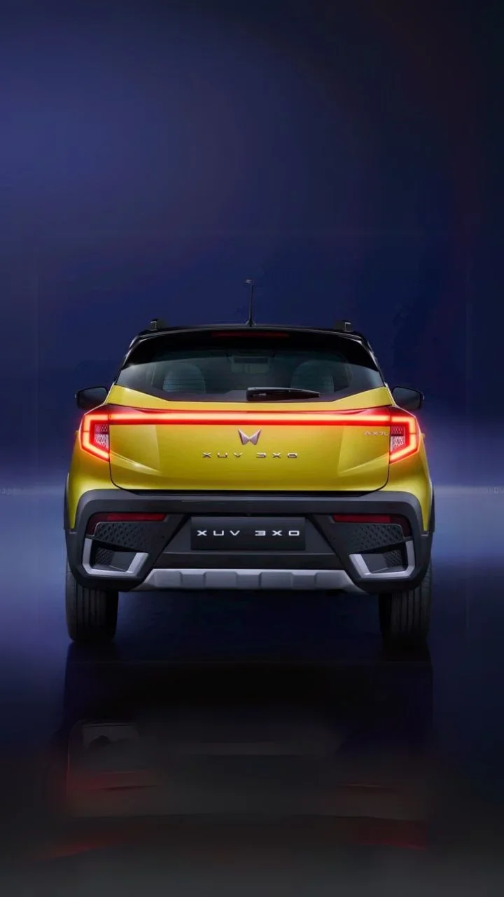 2025 mahindra xuv 3xo yellow rear design 