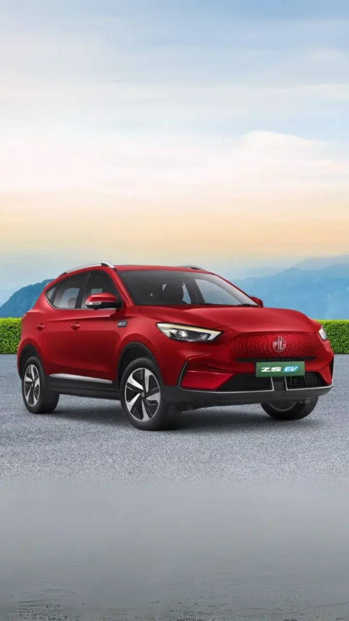 2025 mg zs ev red front design