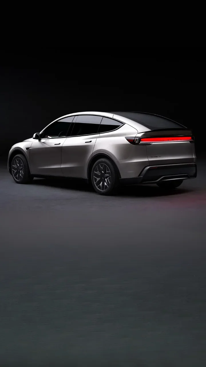 2025 Tesla Model Y L launched