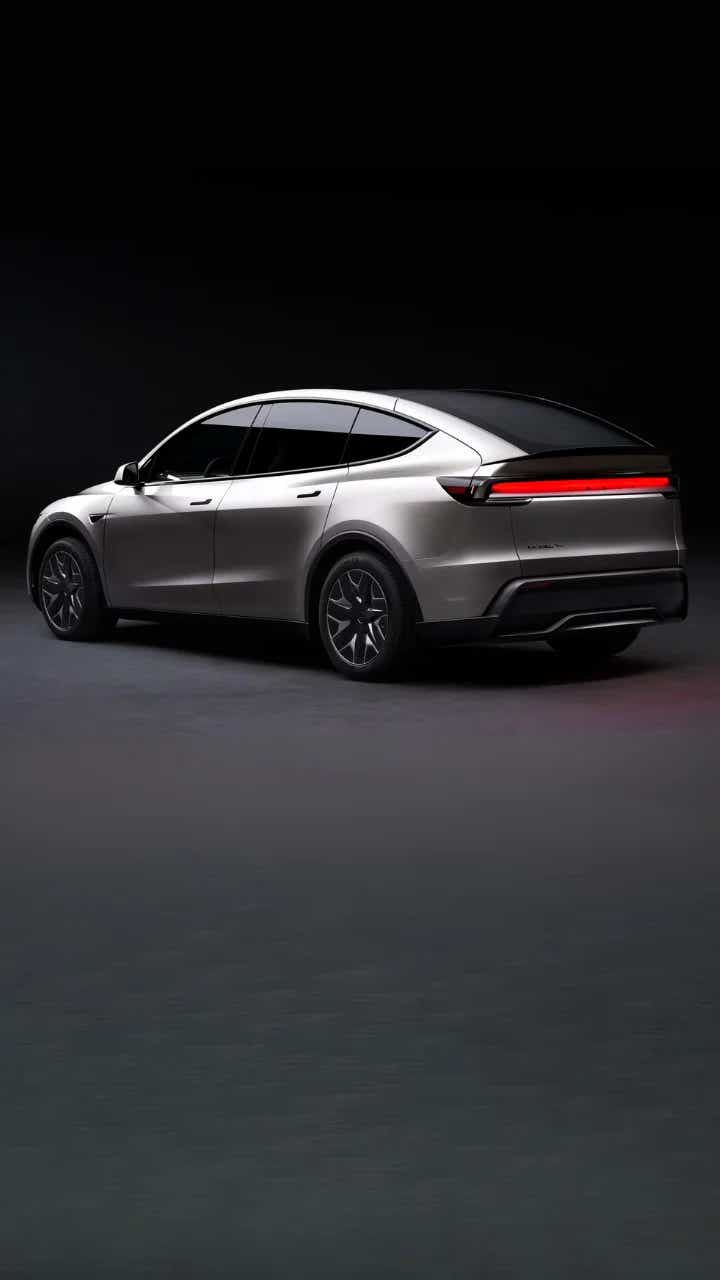 2025 Tesla Model Y L launched