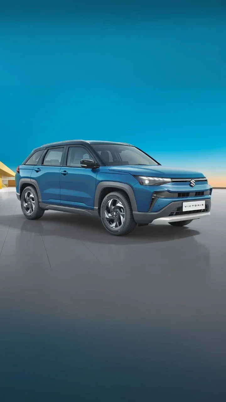 2025 maruti suzuki victoris front three quarters blue dual tone