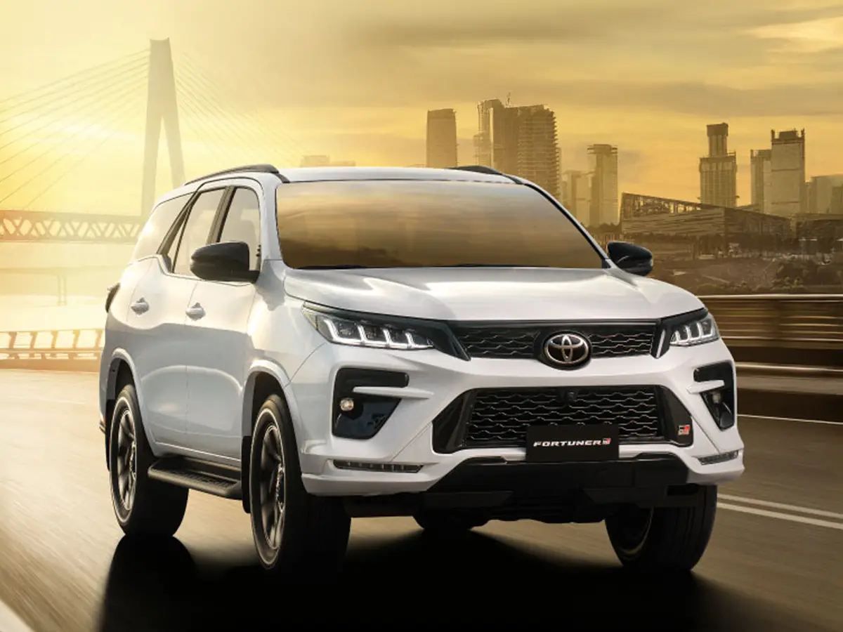 Toyota Fortuner | 225 mm Ground Clearance