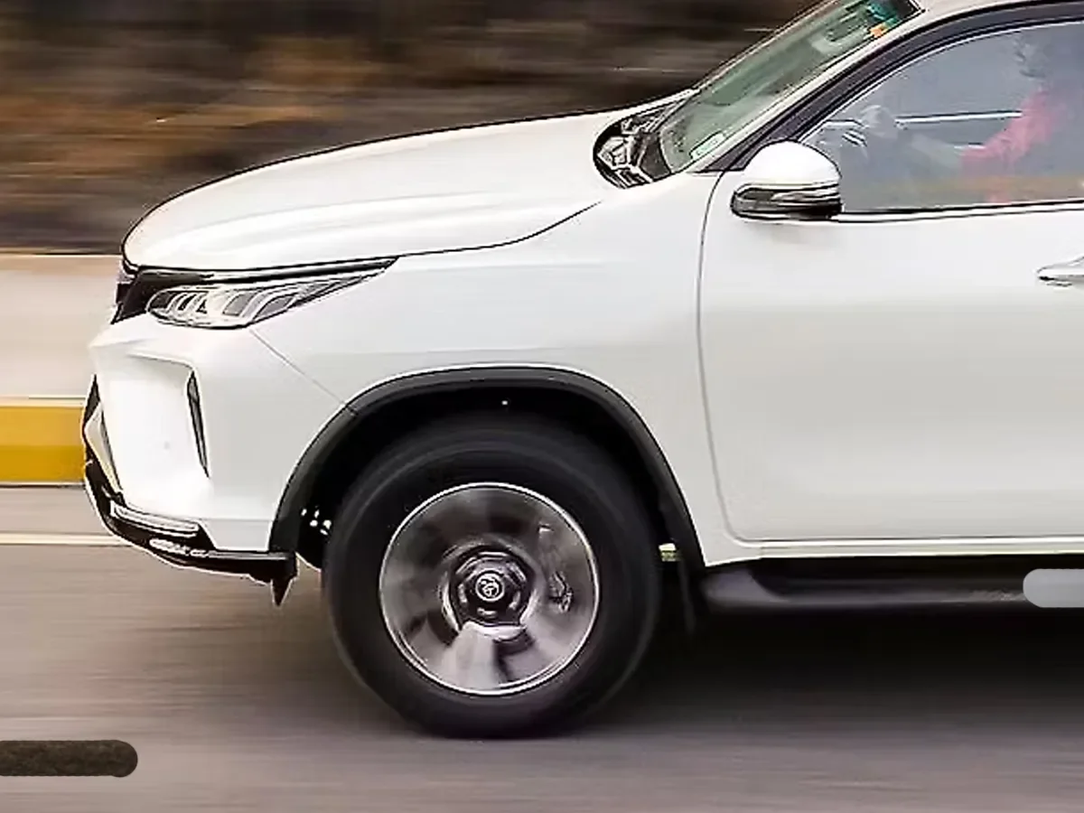 Toyota Fortuner Tyre Guide: Sizes, Price & Recommended Pressure