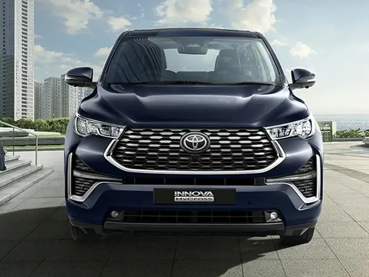 Toyota Innova Hycross