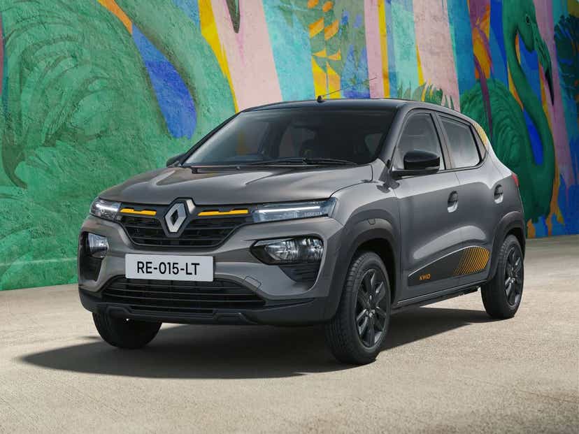 2025 renault kwid anniversary edition front three quarters