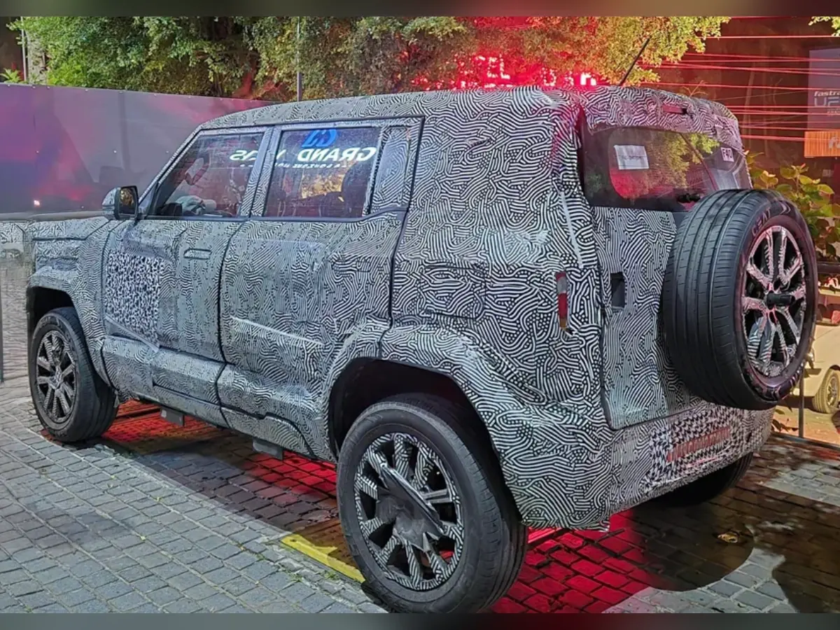 Mahindra Vision S