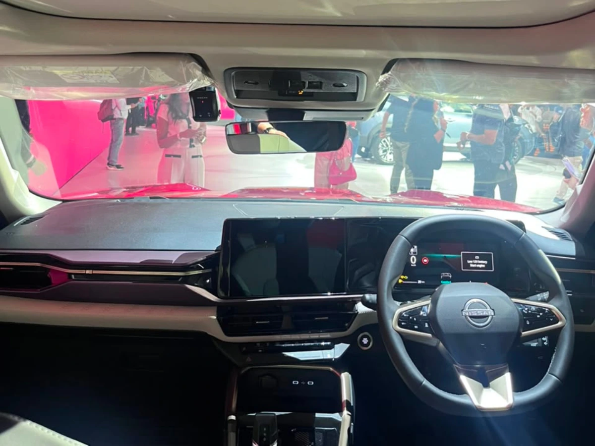Nissan Tekton beige and black interior profile