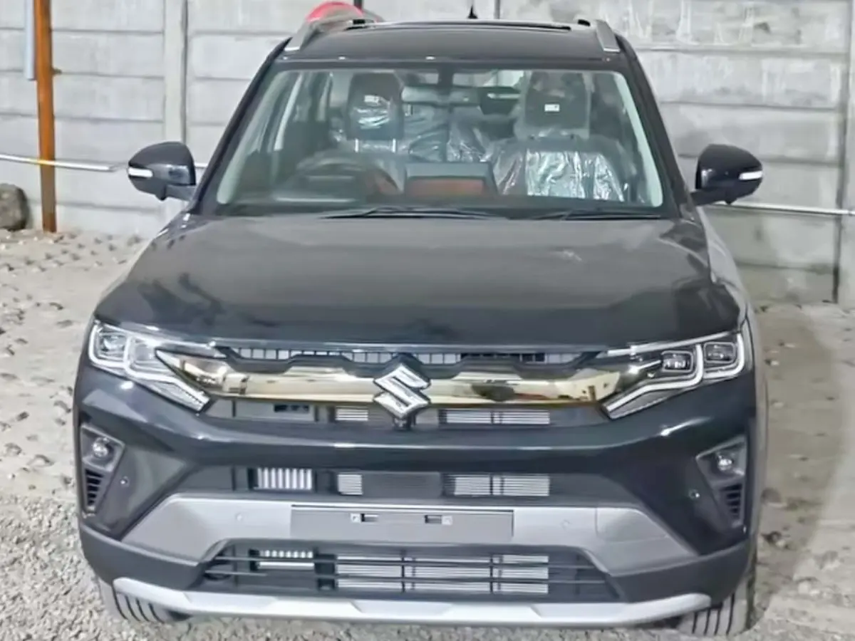 Maruti Suzuki Brezza Front Profile Black Colour Option