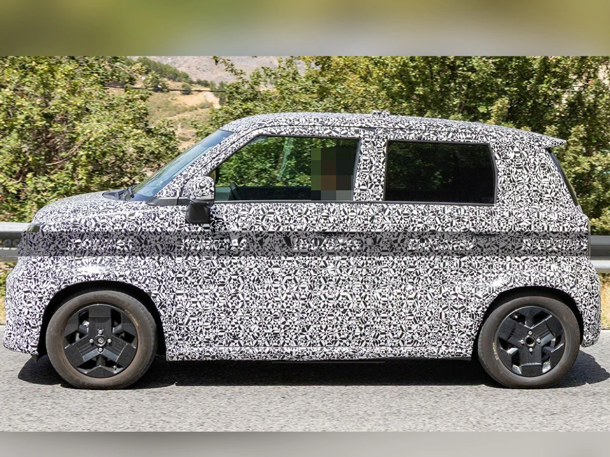 Suzuki Vision e-Sky Prototype Spotted In Europe