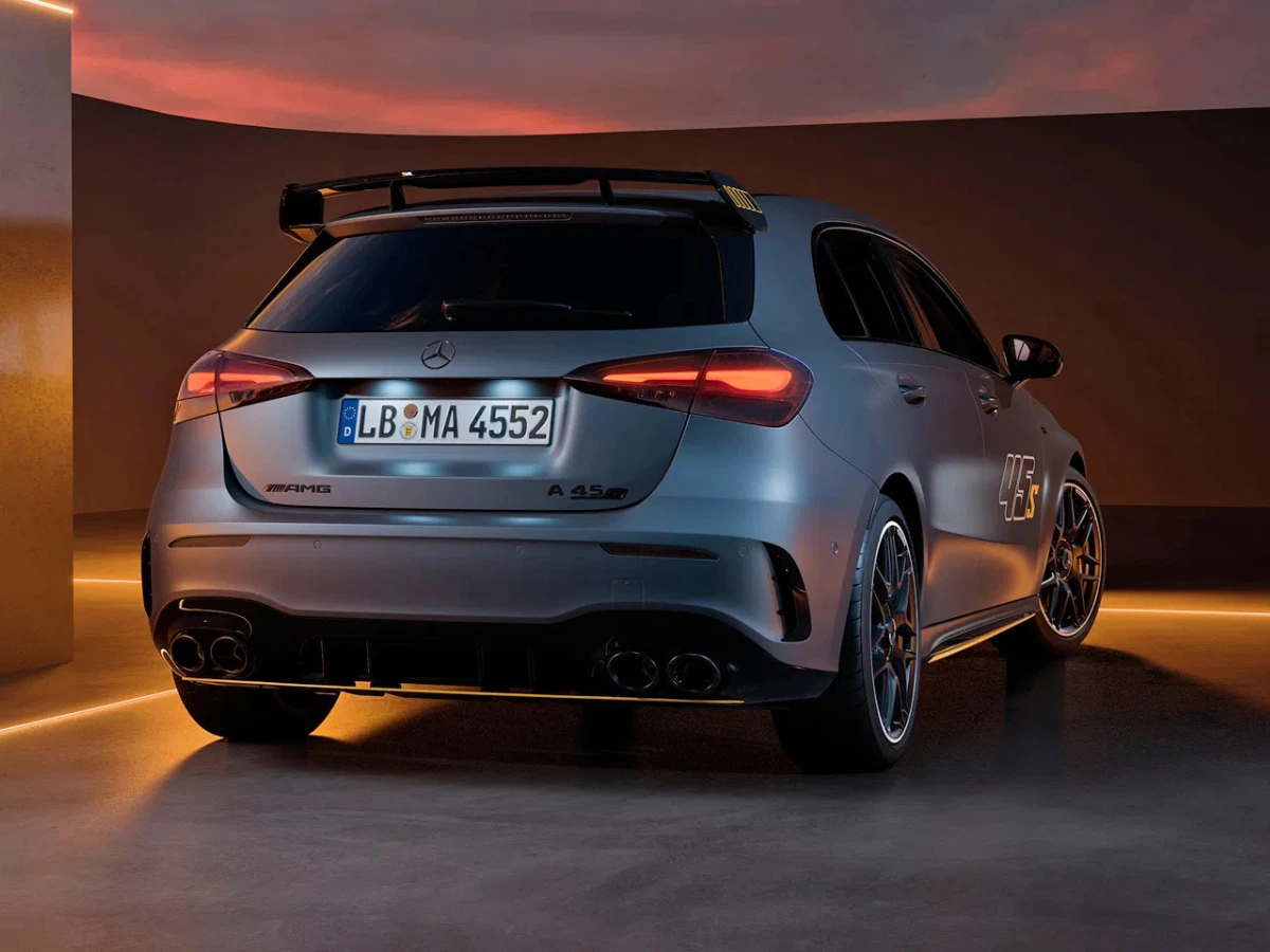 Maecedes-Benz AMG A45 S Final Edition