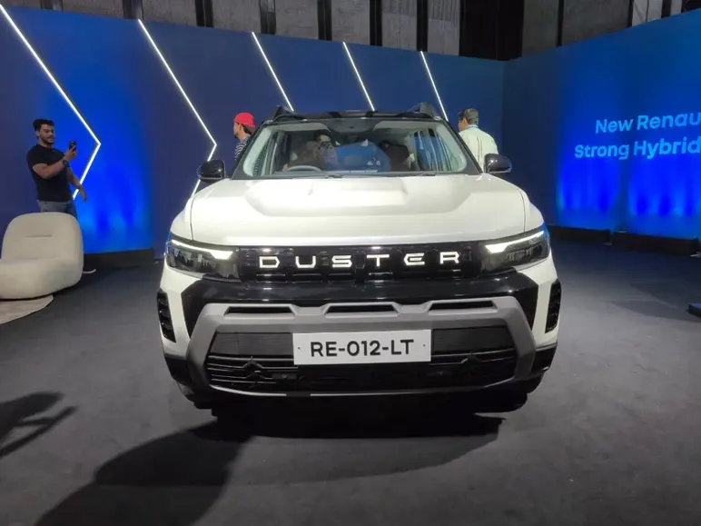 Renault Duster Hybrid