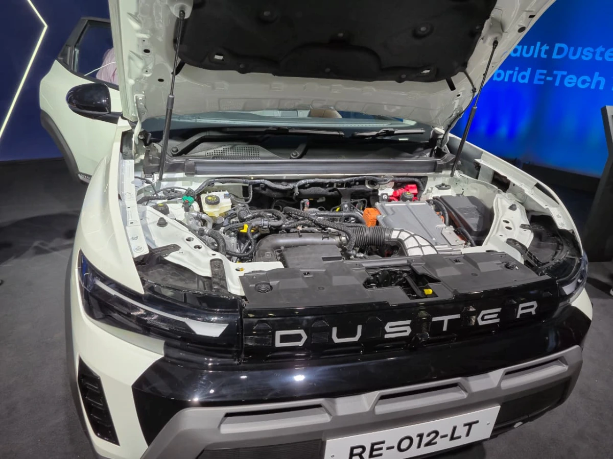Renault Duster Hybrid
