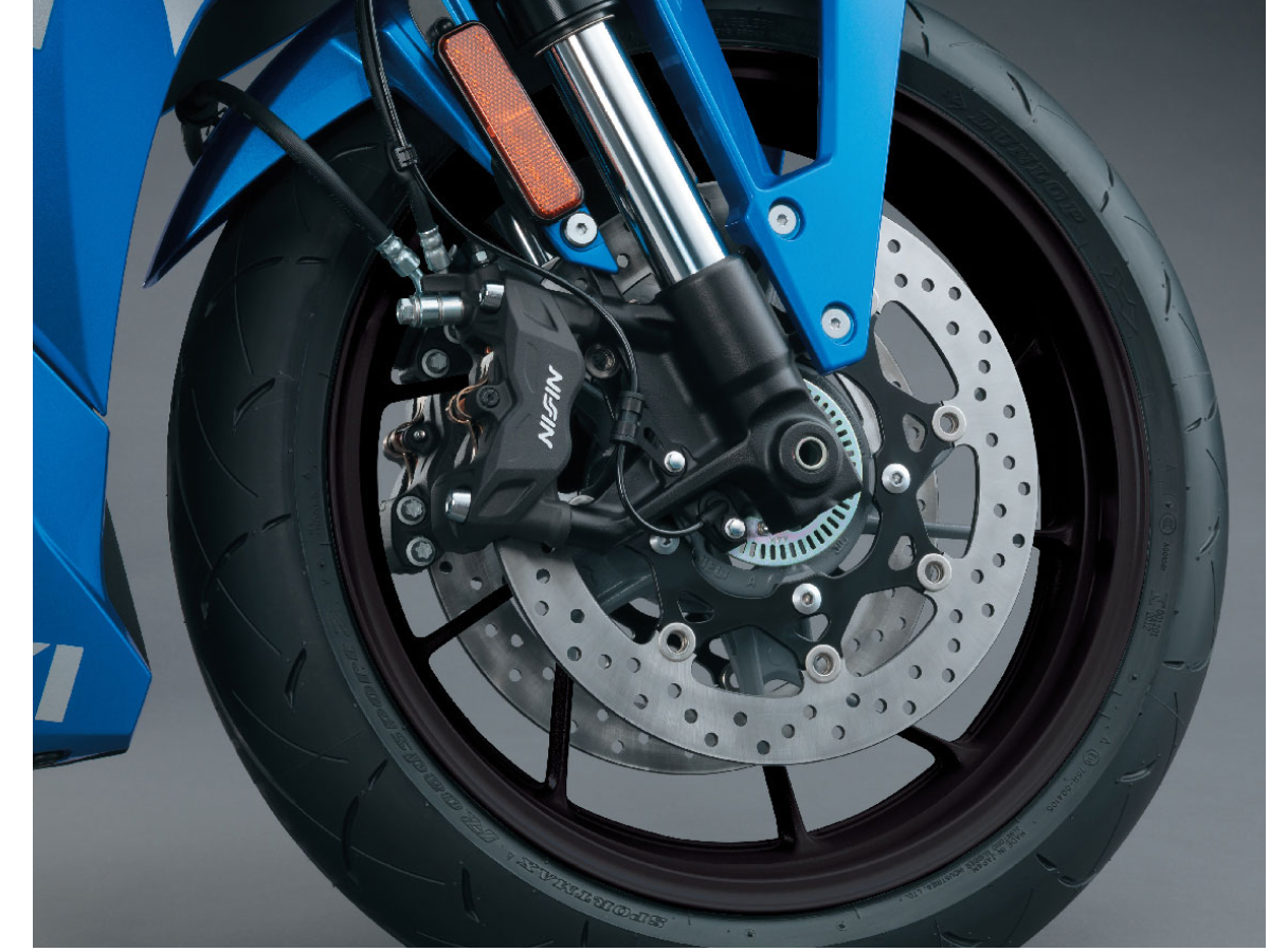 Suzuki GSX-8R Front Tyre