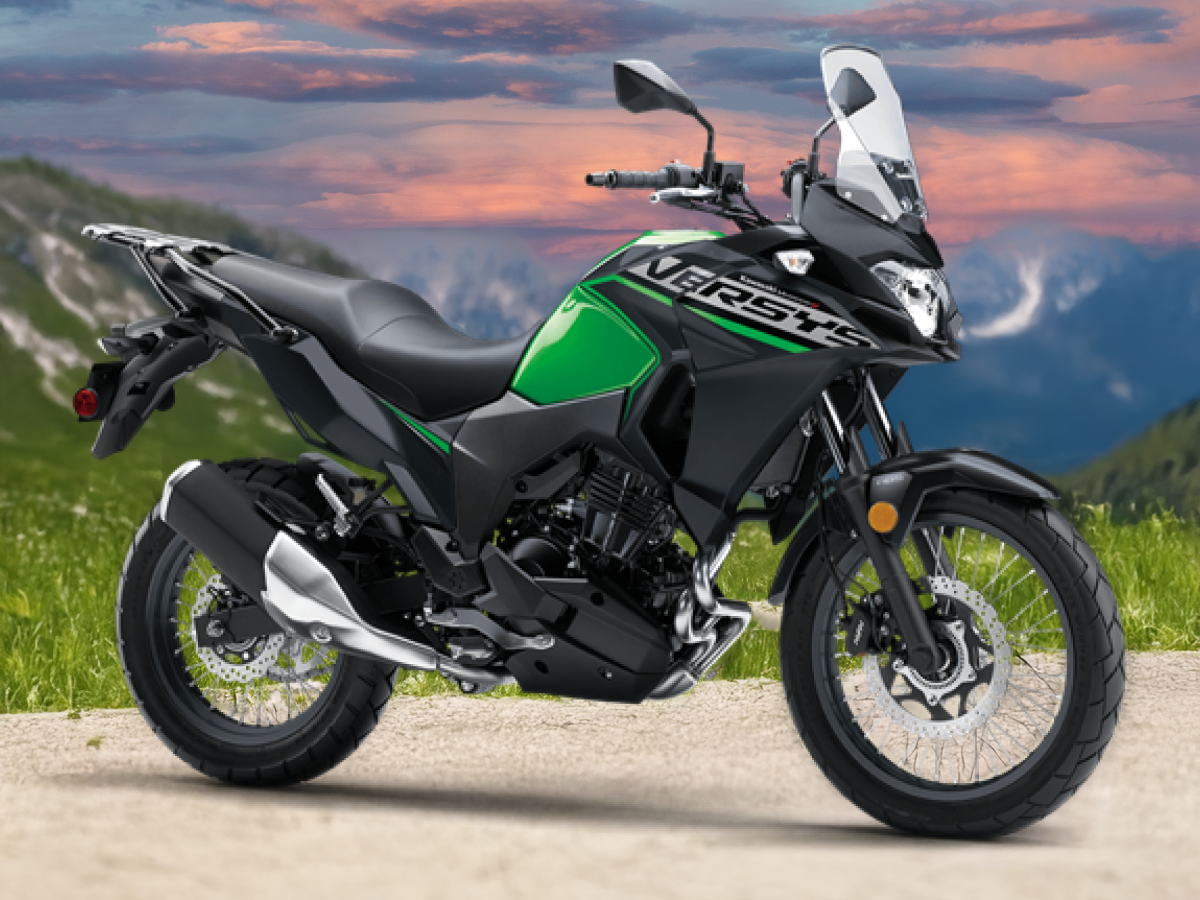 Kawasaki Versys X-300 Right Diagonal View
