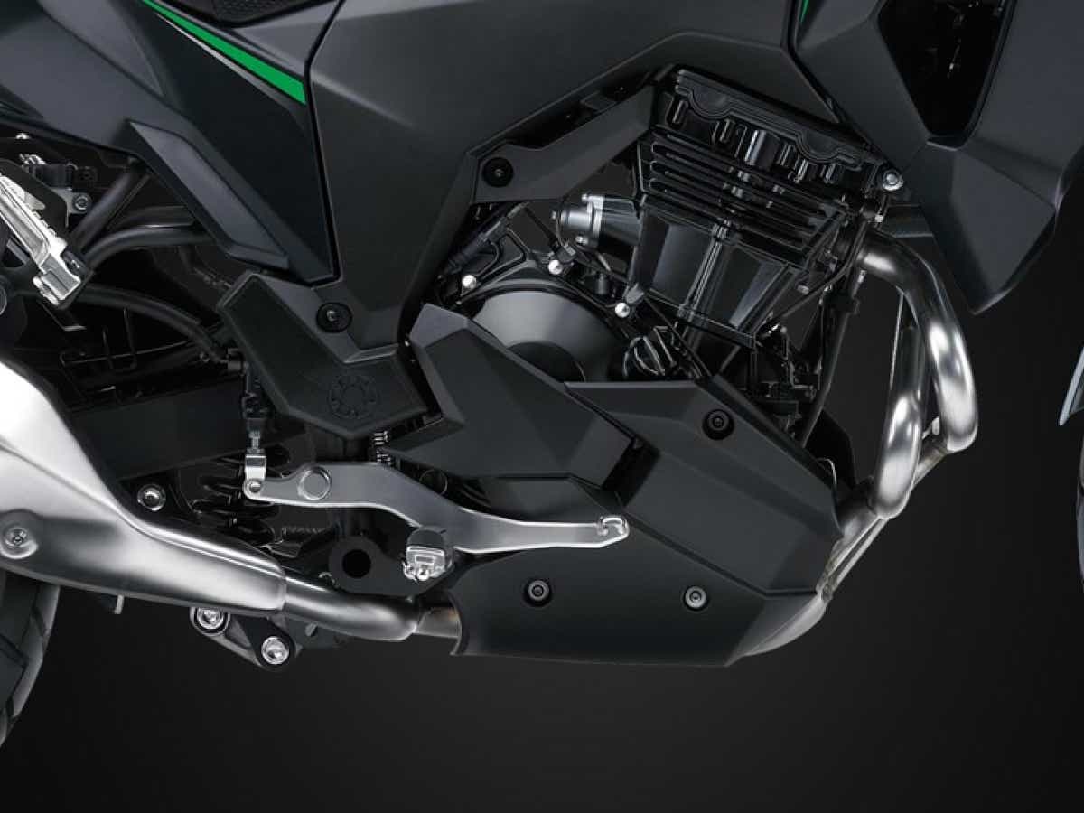 Kawasaki Versys-X300 Engine View