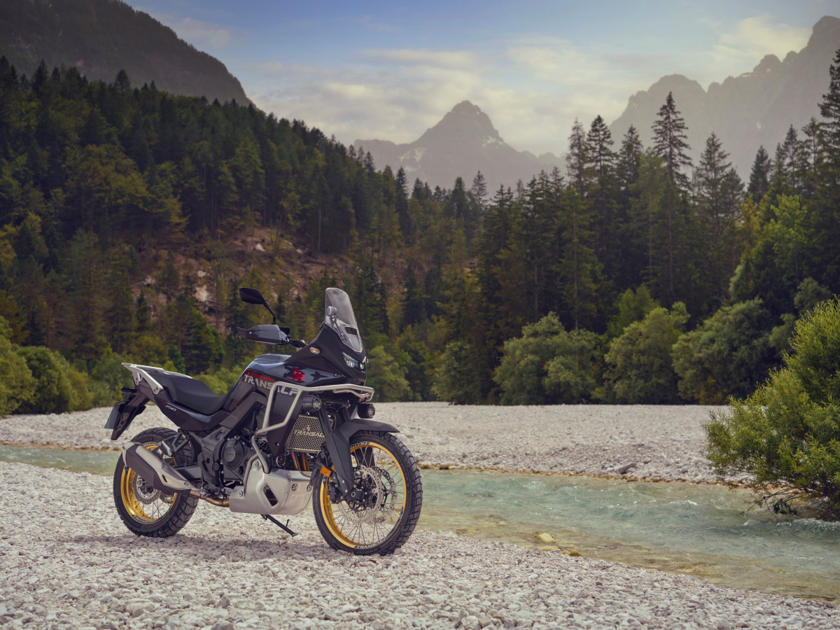 Honda Transalp Xl750 Right Diagonal View