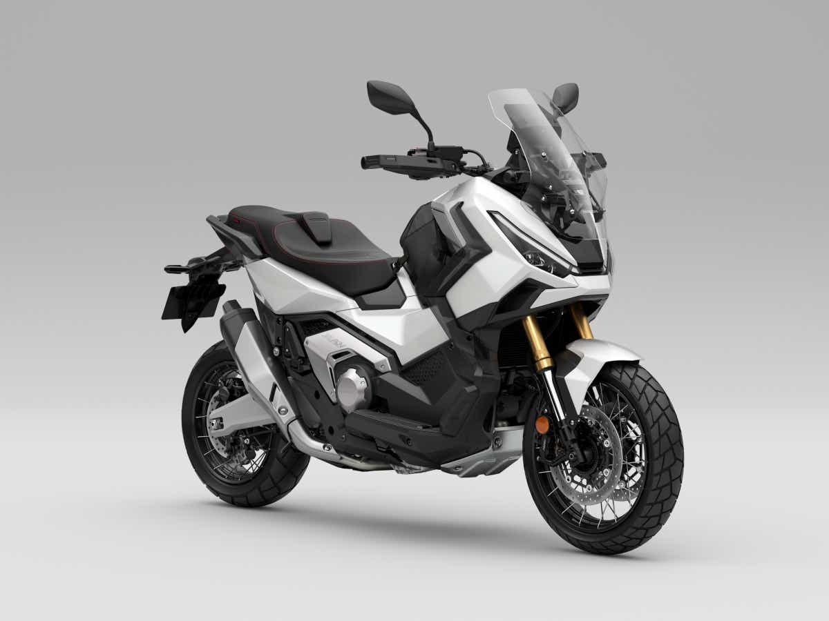 Honda X-ADV Right Diagonal View