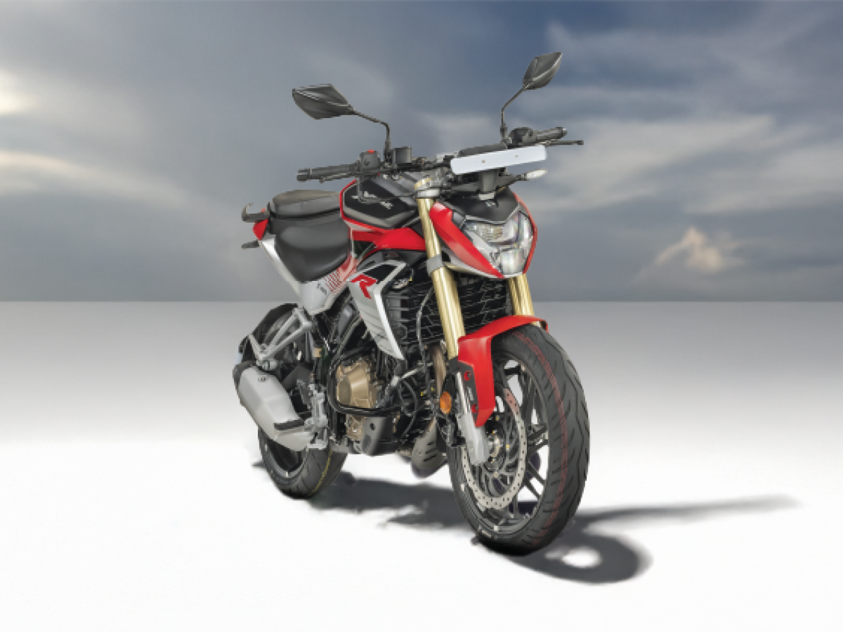 Xtreme 250R Right Diagonal View