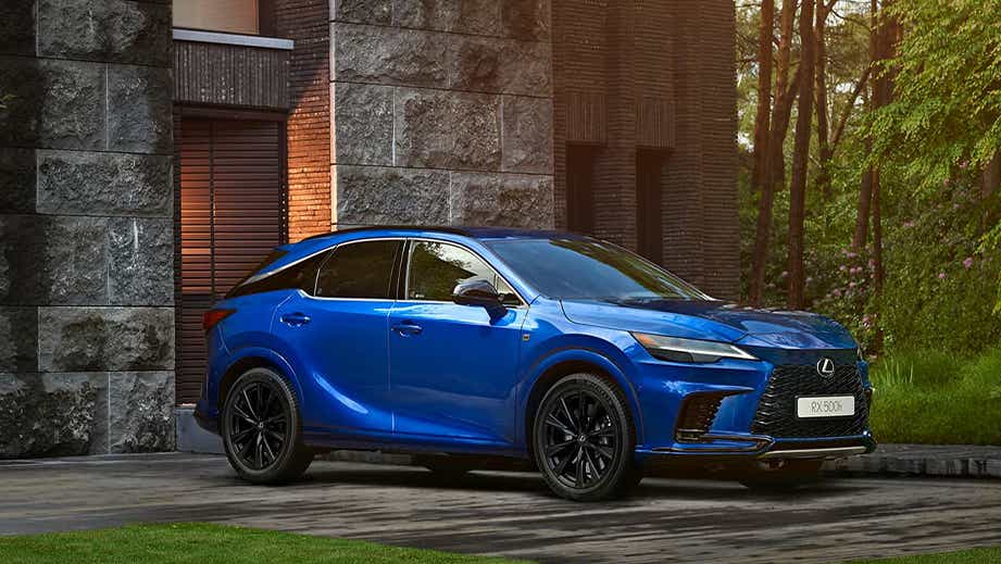 side view of a Lexus RX