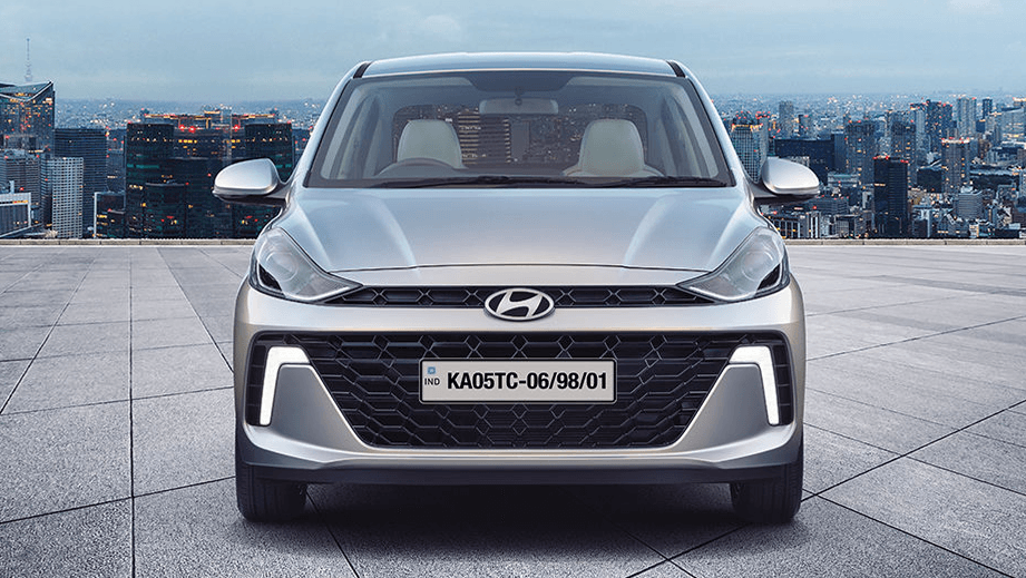 front view of a Hyundai Aura