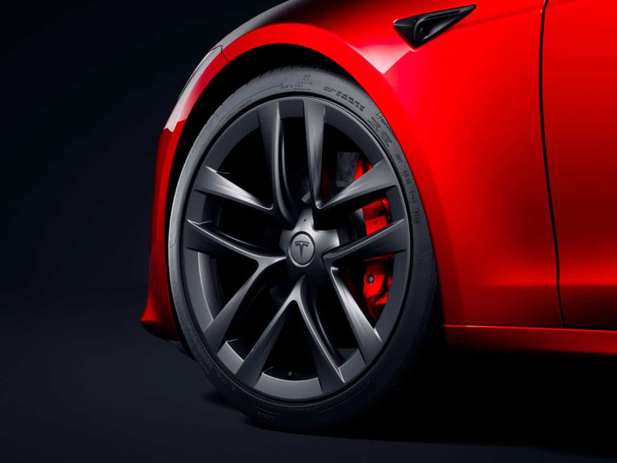 Front wheel close-up of a Tesla Model S