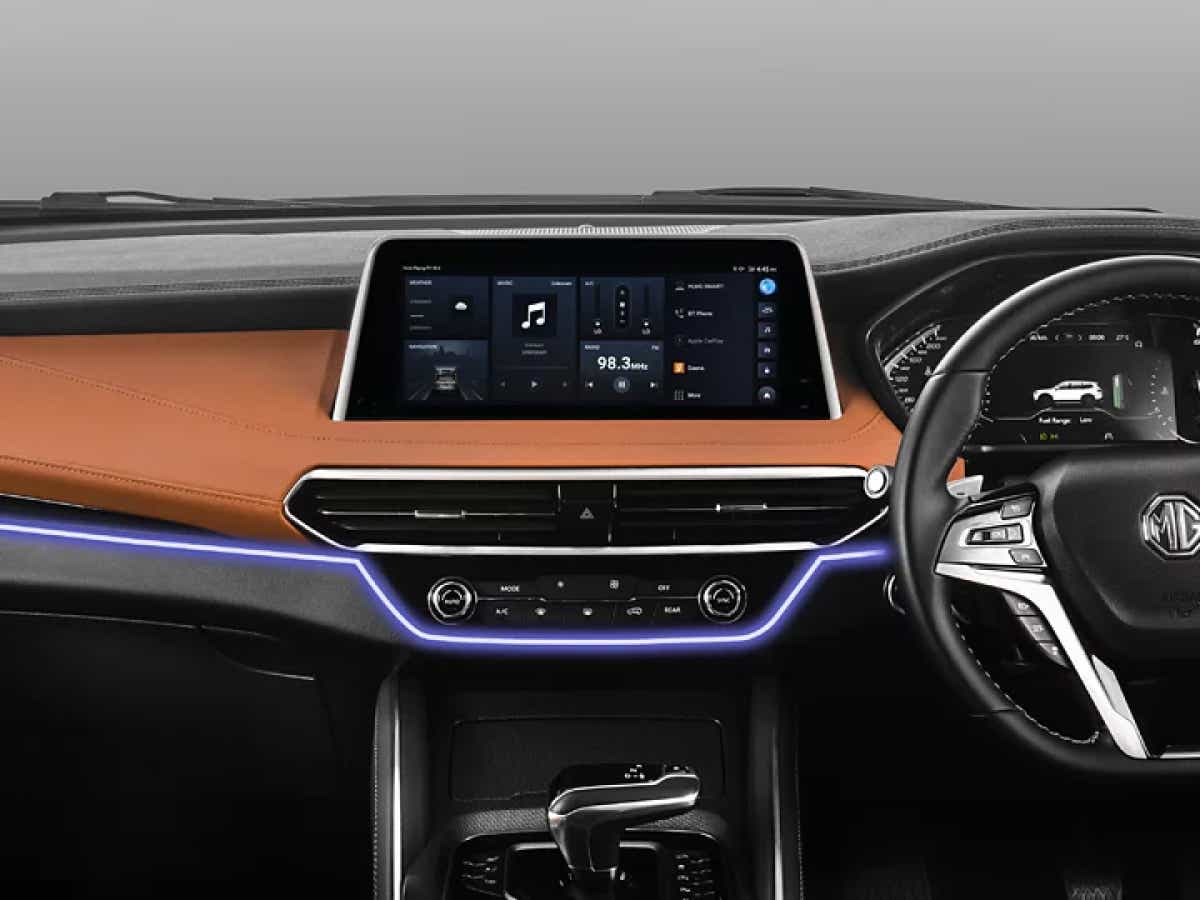 Dashboard and infotainment display of a Black MG Gloster Facelift