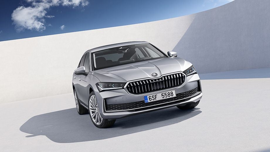 Skoda Superb Exterior image 5
