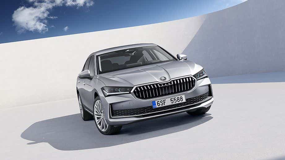 Front view of a Steel Grey Skoda Superb