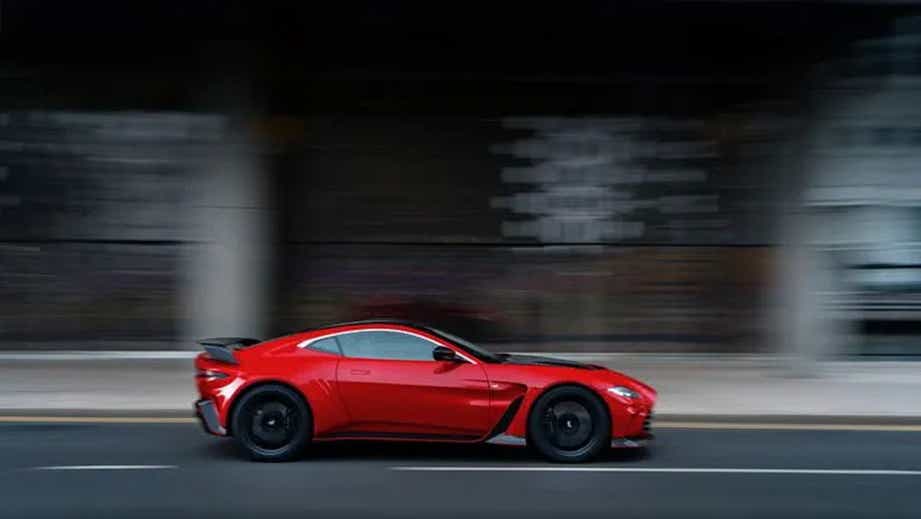 side view of an Aston Martin Vantage 2019-2023