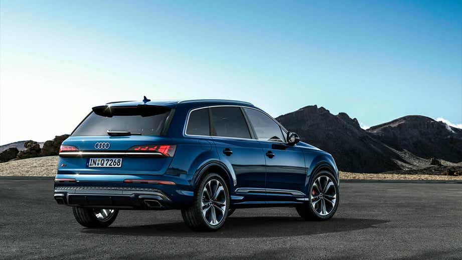 rear three-quarter view of an Audi Q7